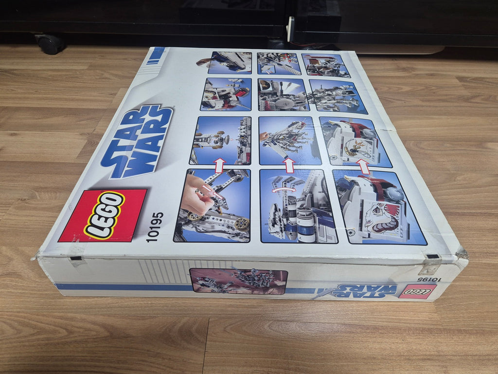 LEGO 10195 Star Wars Republic Dropship with AT-OT Walker (New Sealed In Box)