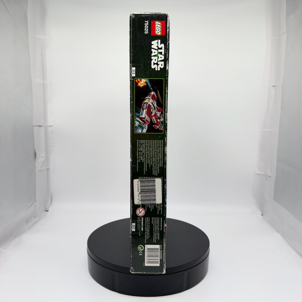 LEGO 75025 Star Wars The Old Republic Jedi Defender-class Cruiser (New Sealed In