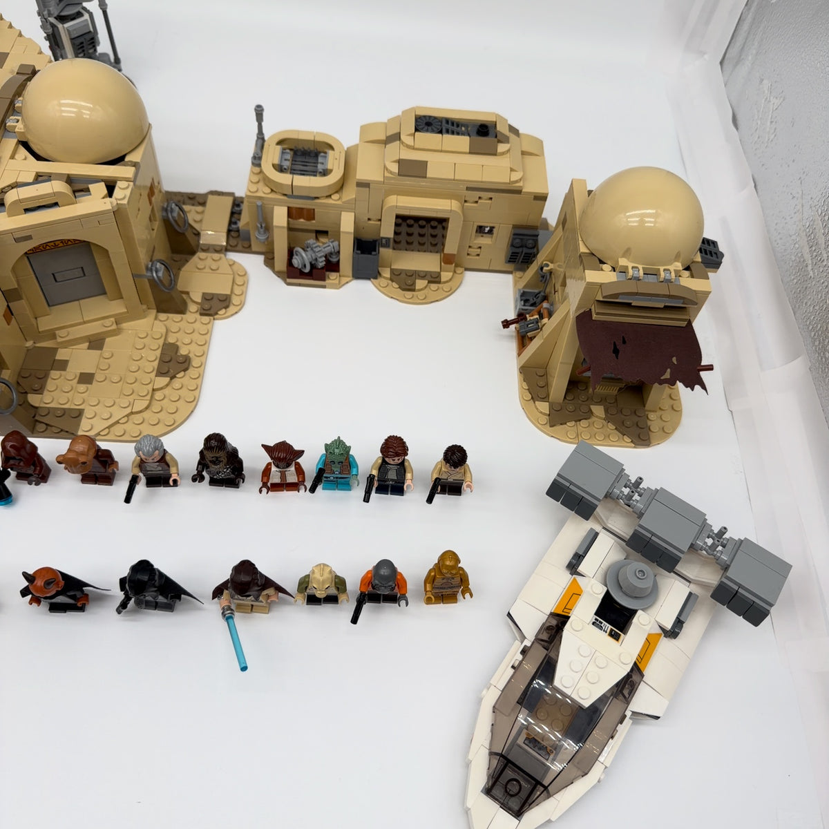LEGO 75290 Star Wars Mos Eisley Cantina (100% Complete)