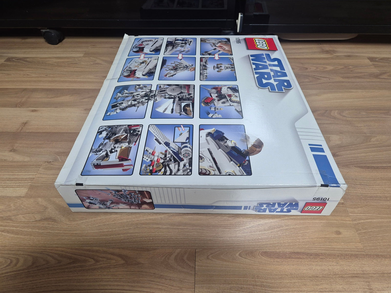 LEGO 10195 Star Wars Republic Dropship with AT-OT Walker (New Sealed In Box)