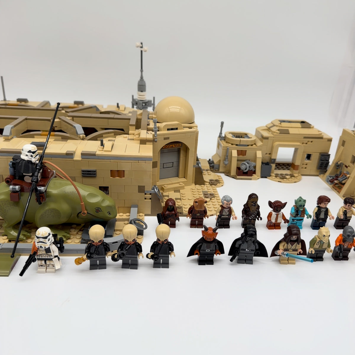 LEGO 75290 Star Wars Mos Eisley Cantina (100% Complete)