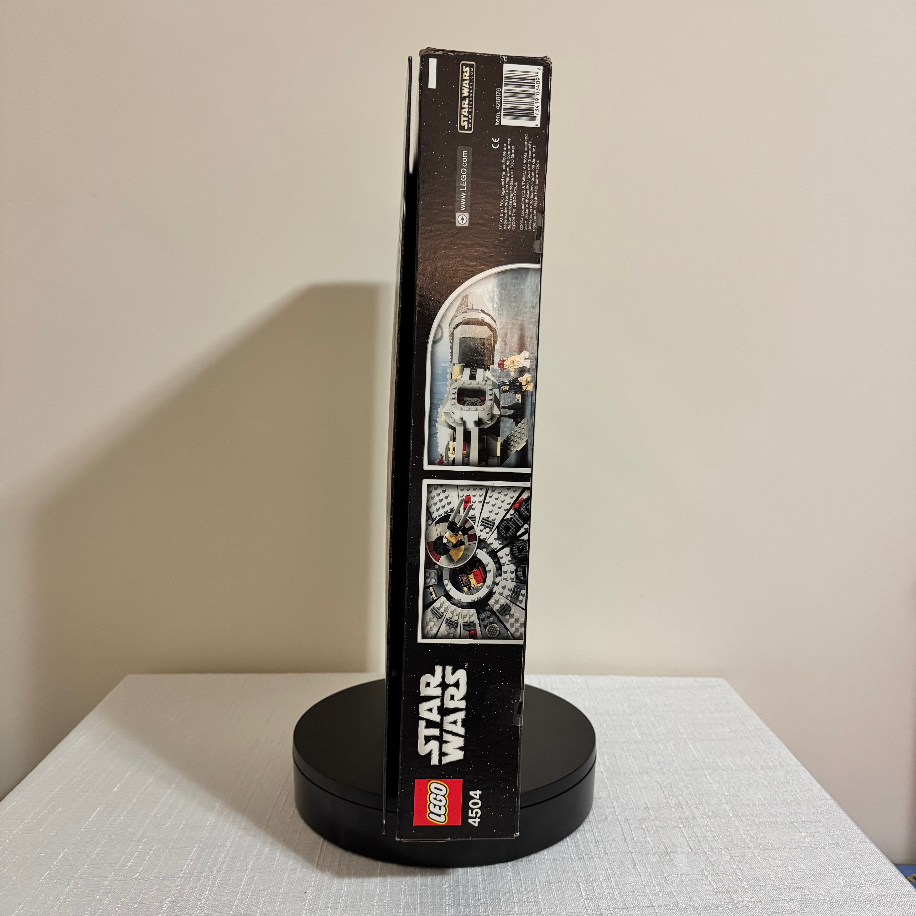 4504 (NISB) LEGO Star Wars Millennium Falcon