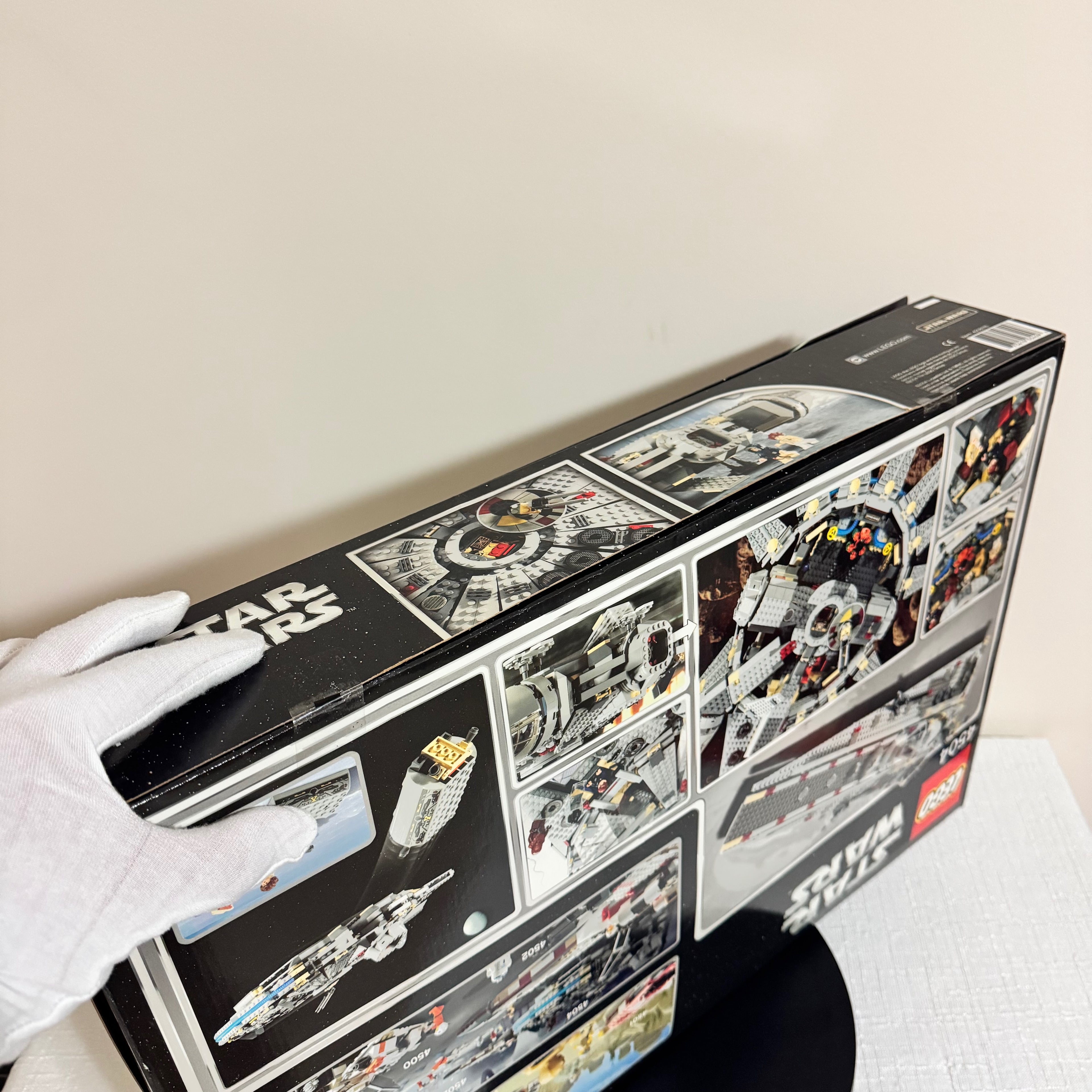 4504 (NISB) LEGO Star Wars Millennium Falcon