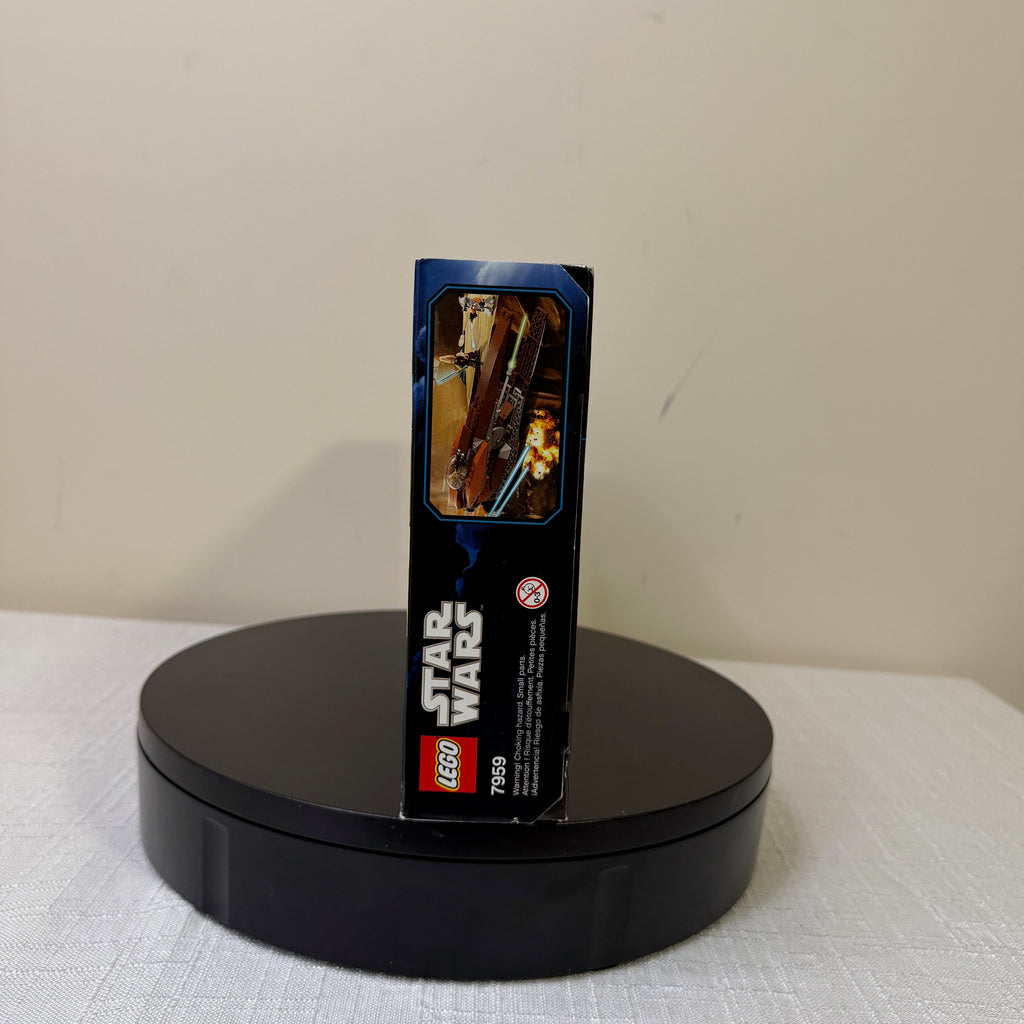 7959 (NISB) LEGO Star Wars The Clone Wars Geonosian Starfighter