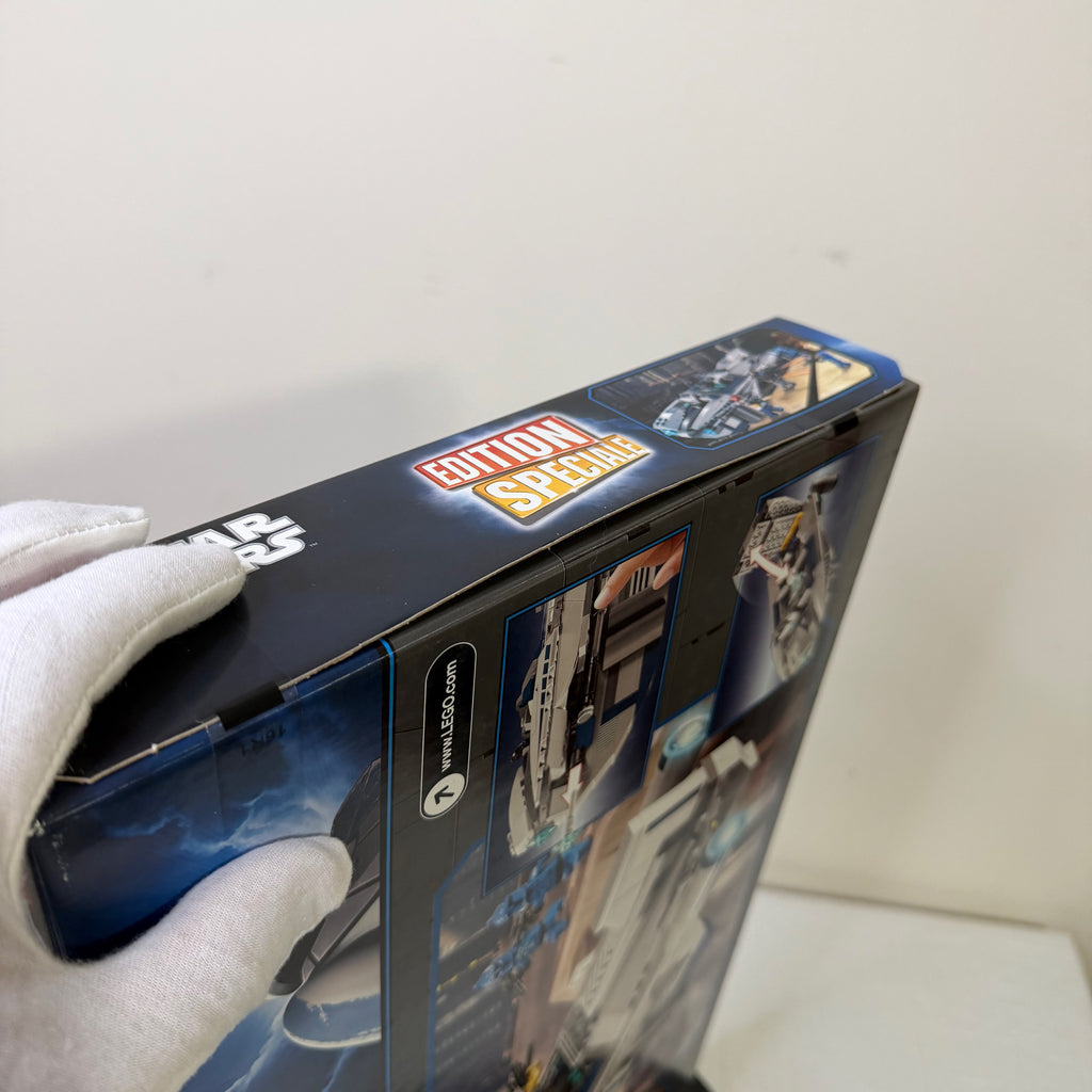 8128 (NISB) LEGO Star Wars The Clone Wars Cad Bane's Speeder