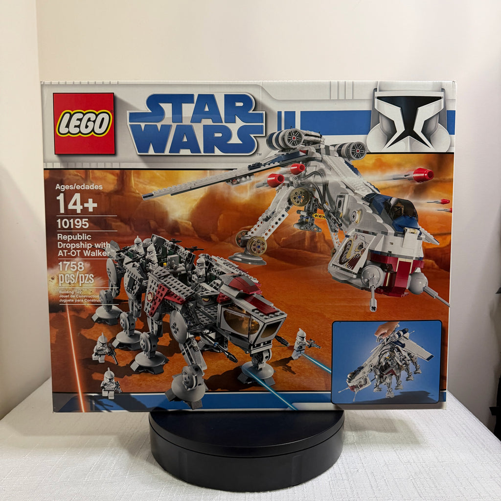 10195 (NISB) LEGO Star Wars The Clone Wars Republic Dropship with AT-OT Walker