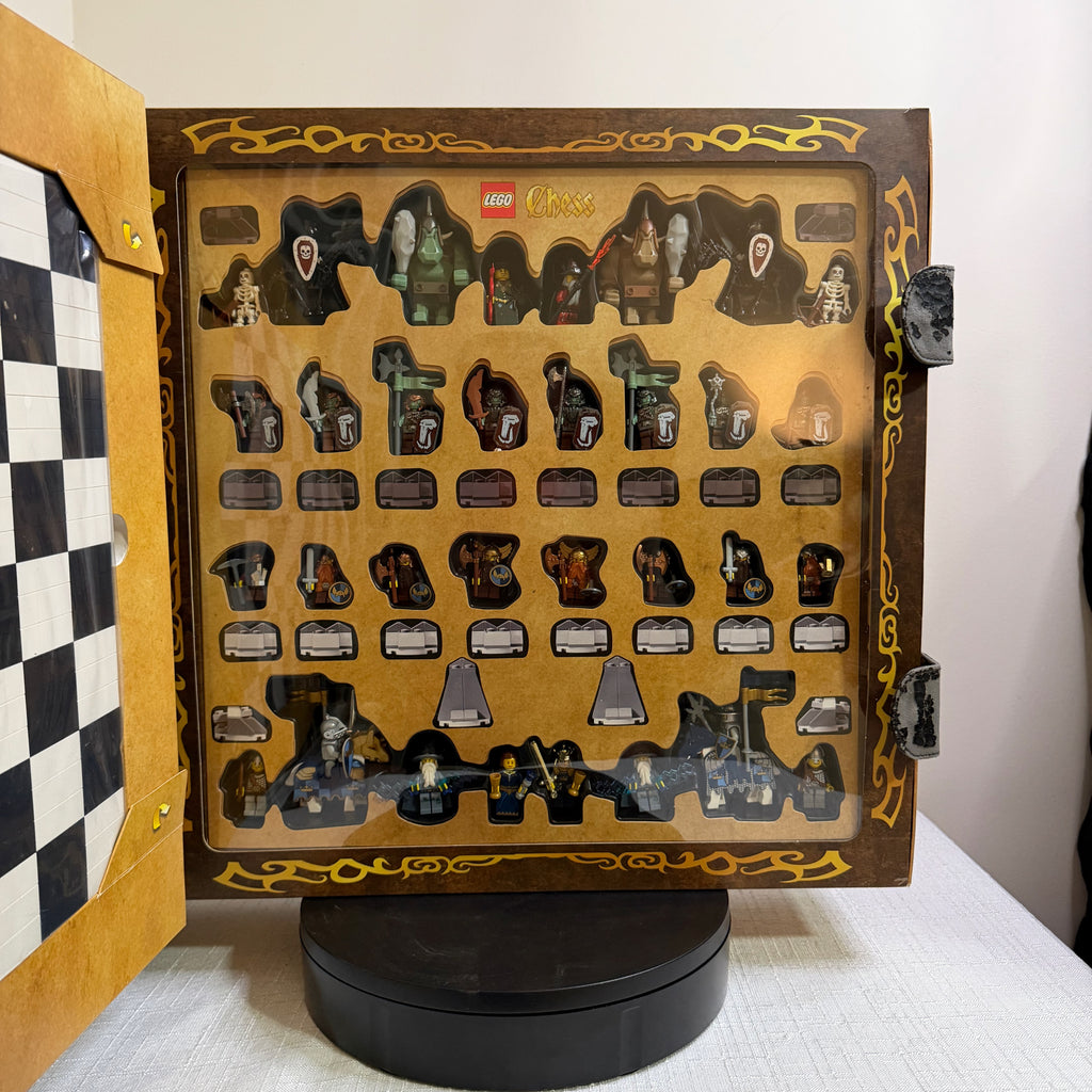 852293 (NISB) LEGO Castle Giant Chess Set