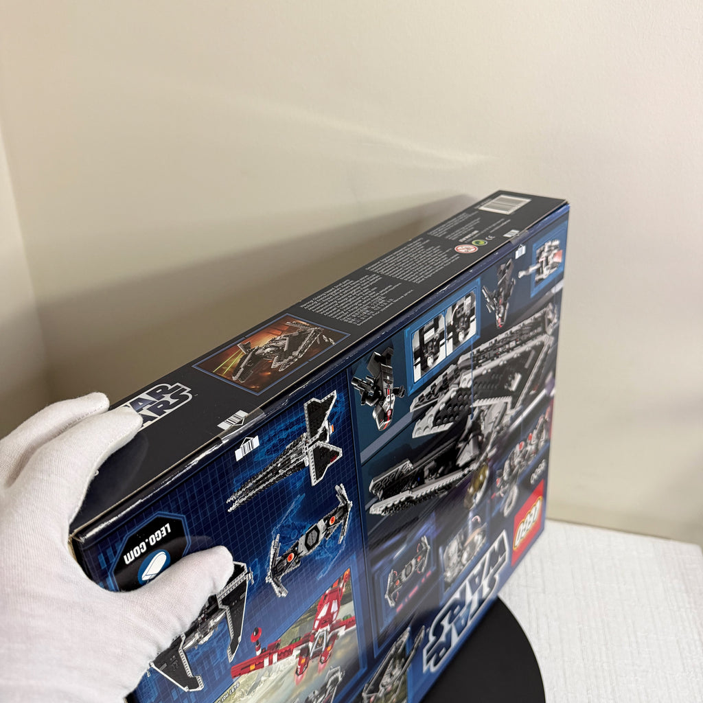 9500 (NISB) LEGO Star Wars The Old Republic Sith Fury-class Interceptor