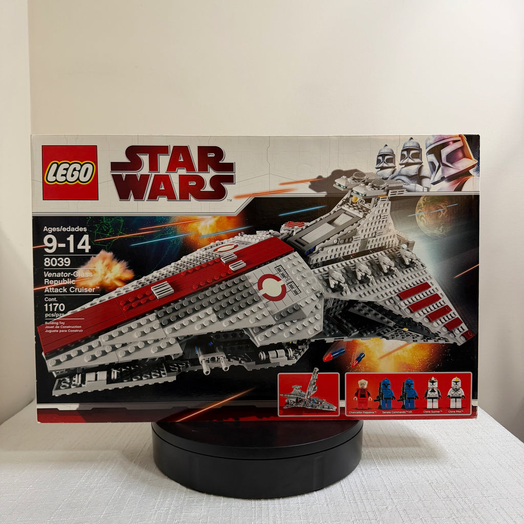 8039 (NISB) LEGO Star Wars The Clone Wars Venator-Class Republic Attack Cruiser