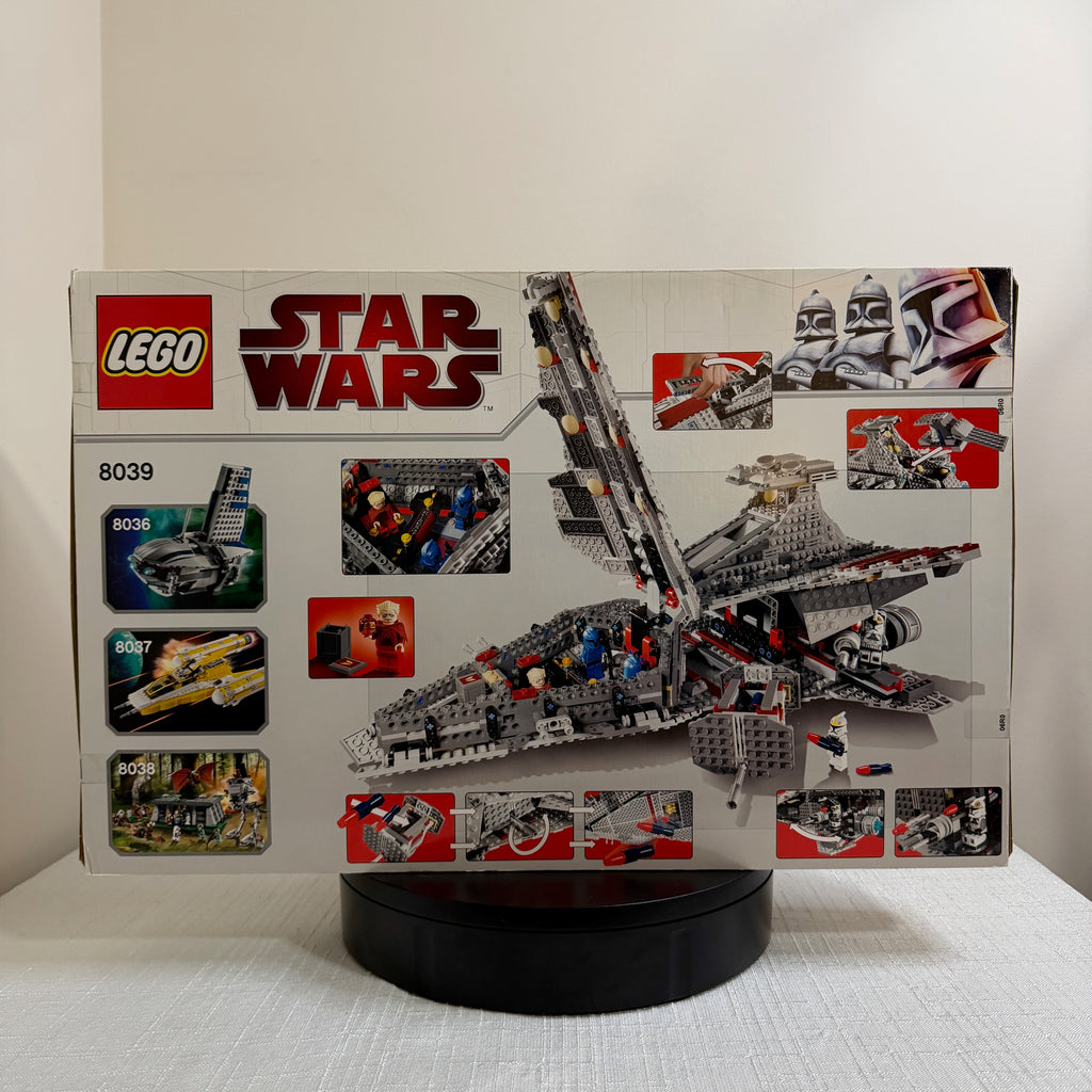 8039 (NISB) LEGO Star Wars The Clone Wars Venator-Class Republic Attack Cruiser