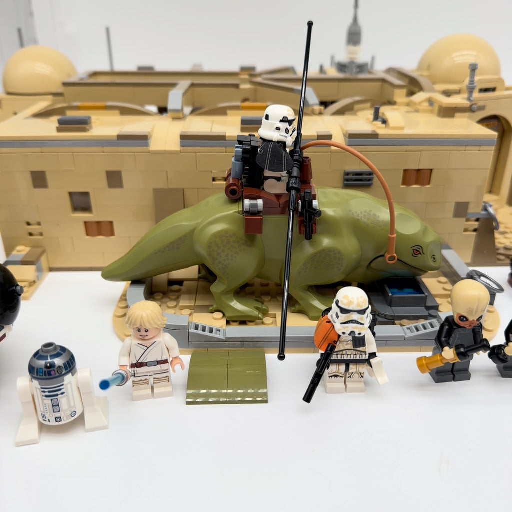 LEGO 75290 Star Wars Mos Eisley Cantina (100% Complete)