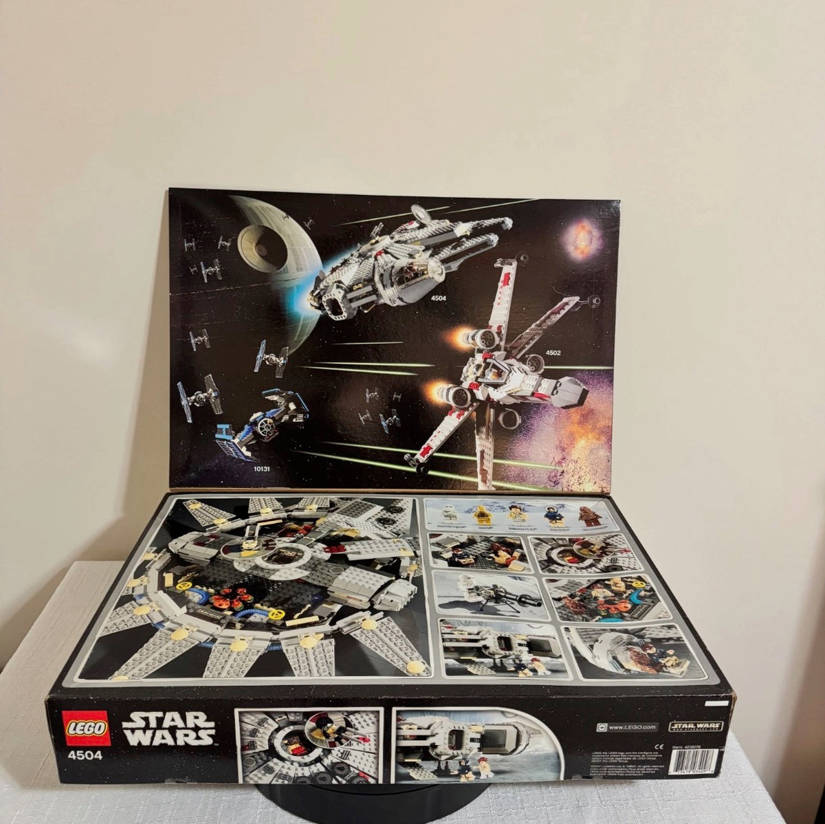 LEGO 4504 Star Wars Episode V Millennium Falcon (New Sealed In Box)