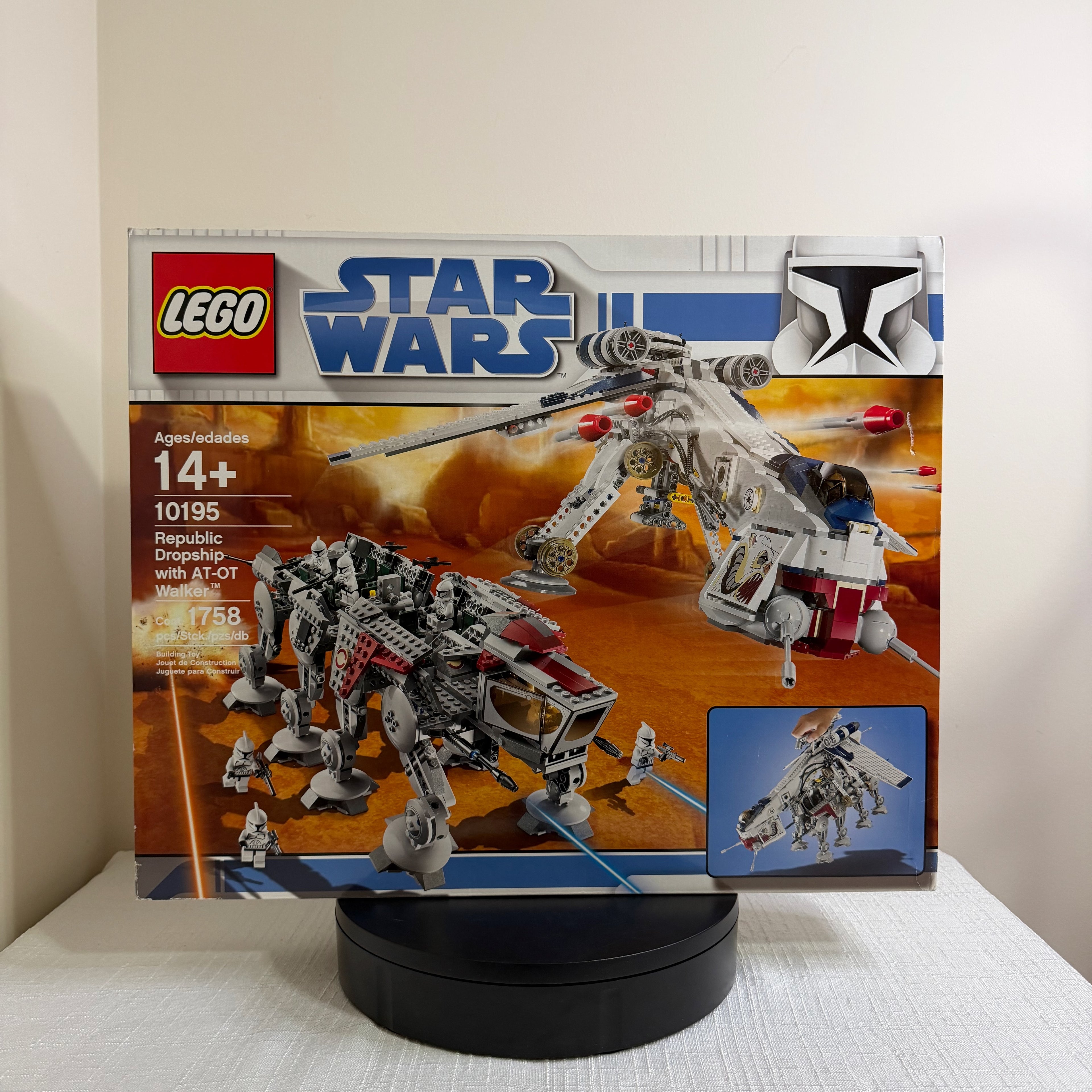 LEGO 10195 Star Wars Republic Dropship with AT-OT Walker (New Sealed In Box)