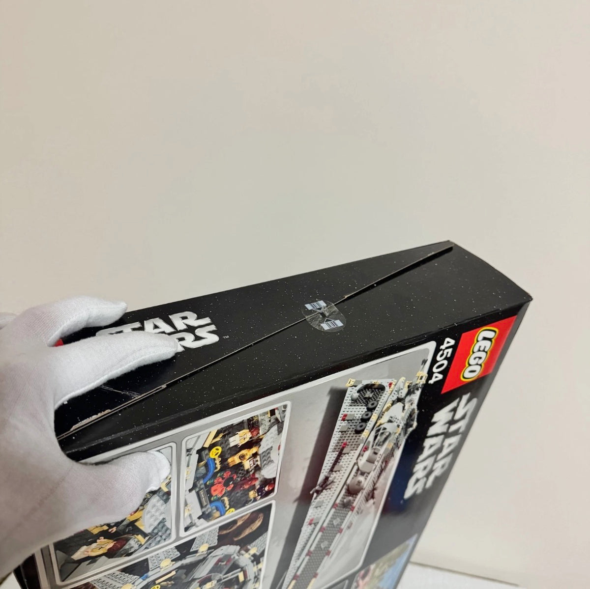 LEGO 4504 Star Wars Episode V Millennium Falcon (New Sealed In Box)