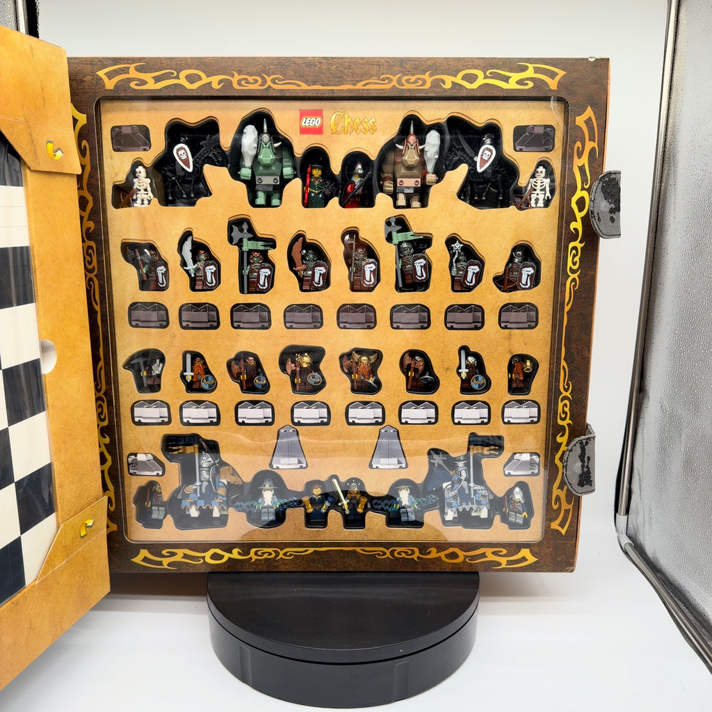 LEGO 852293 Gear Board Games Castle Giant Chess Set (New Sealed In Box)